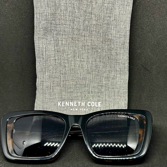 Kenneth Cole Accessories - Kenneth Cole Tortoise Shell Sunglasses